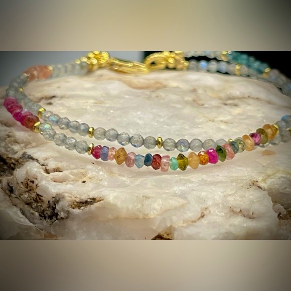 Double Strand Multi-Sapphire & Labradorite Bracelet in 18kt Gold Vermeil - Picture 2 of 7
